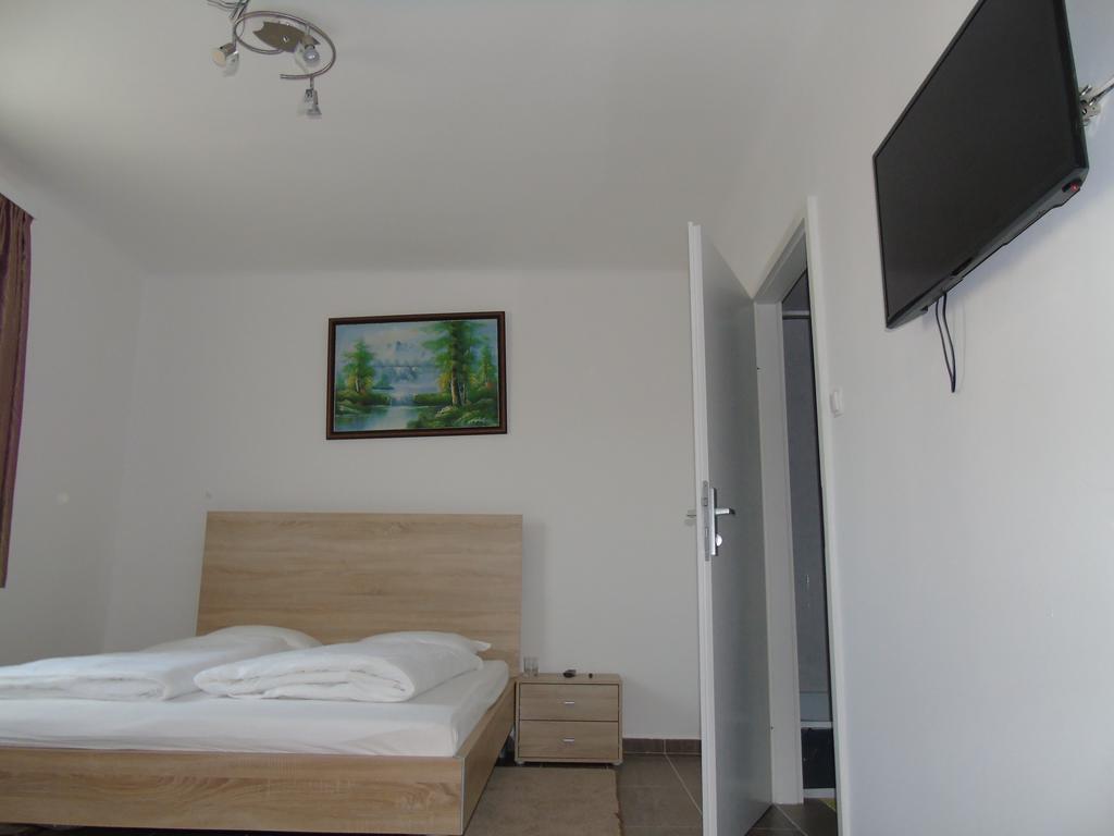 Cafe 168 Bed & Breakfast Wina Ruang foto