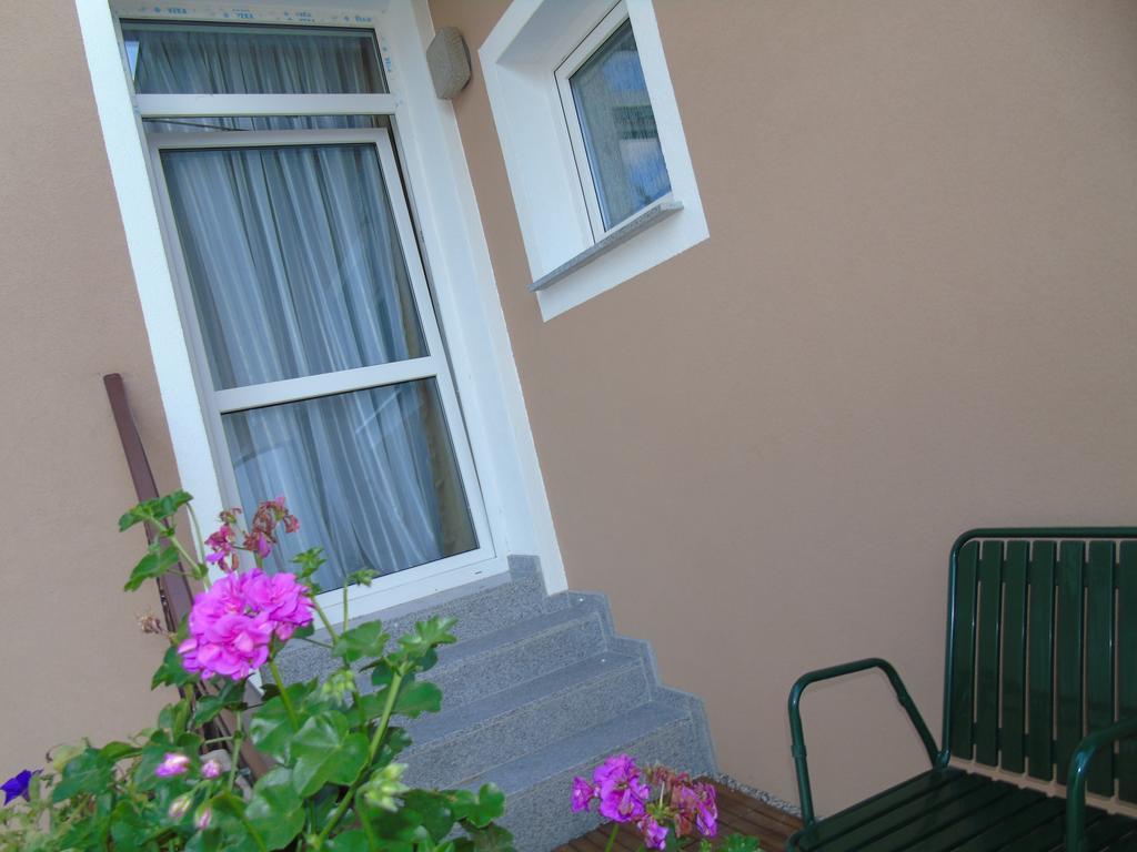 Cafe 168 Bed & Breakfast Wina Ruang foto